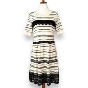 🍀Just Taylor White Black Striped Knit Lace Trim Sweater Dress Size Large